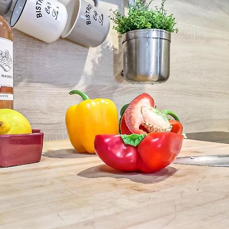 Apartament Appart Cosy Terrasse Gare De Nîmes Zewnętrze zdjęcie